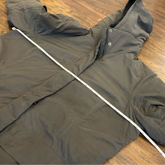 ATHLETA Womenβs District Primaloft Faux Fur Quilted Lined Parka Coat Jacket XL - Picture 10 of 10